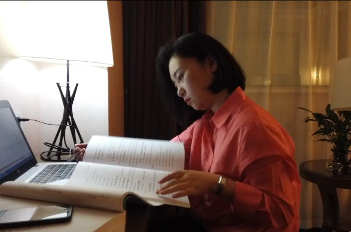 2、毛晶晶（為推進(jìn)項(xiàng)目落地，夙夜在公）